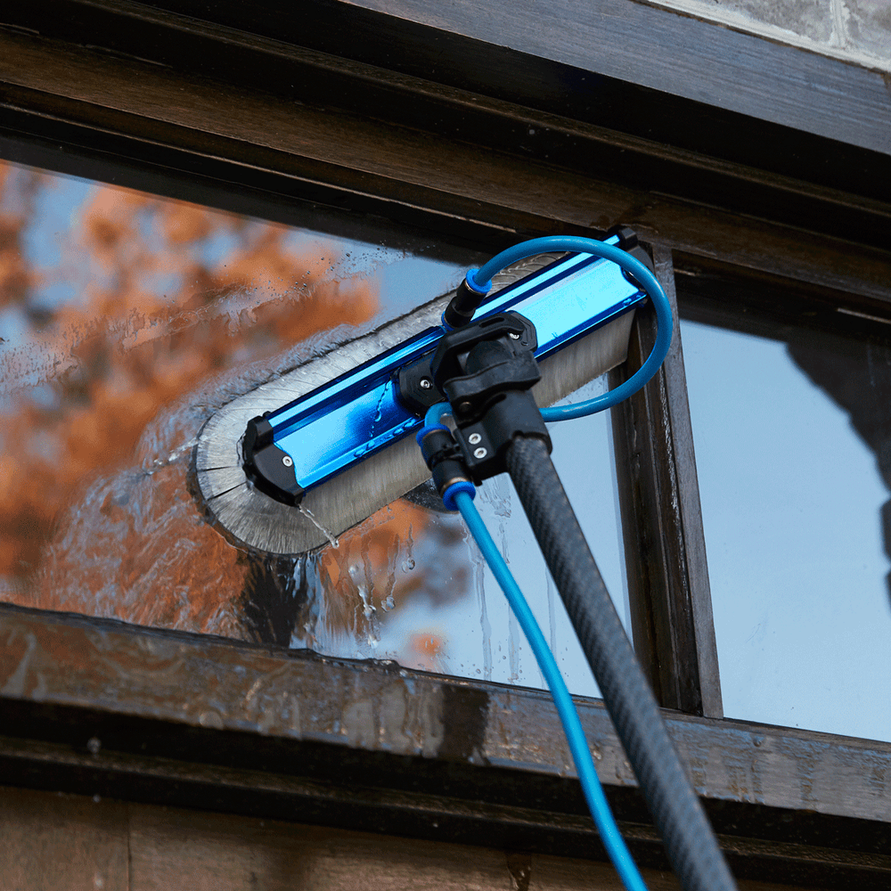Hose reel in heavy duty metal for window cleaning systems in UK